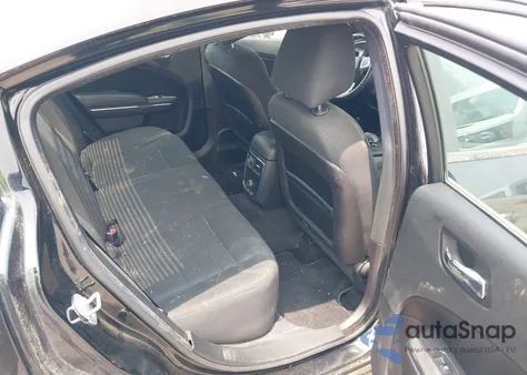 2013 Dodge Charger Sxt z USA, uszkodzony, nr VIN 2C3CDXHG9DH522269